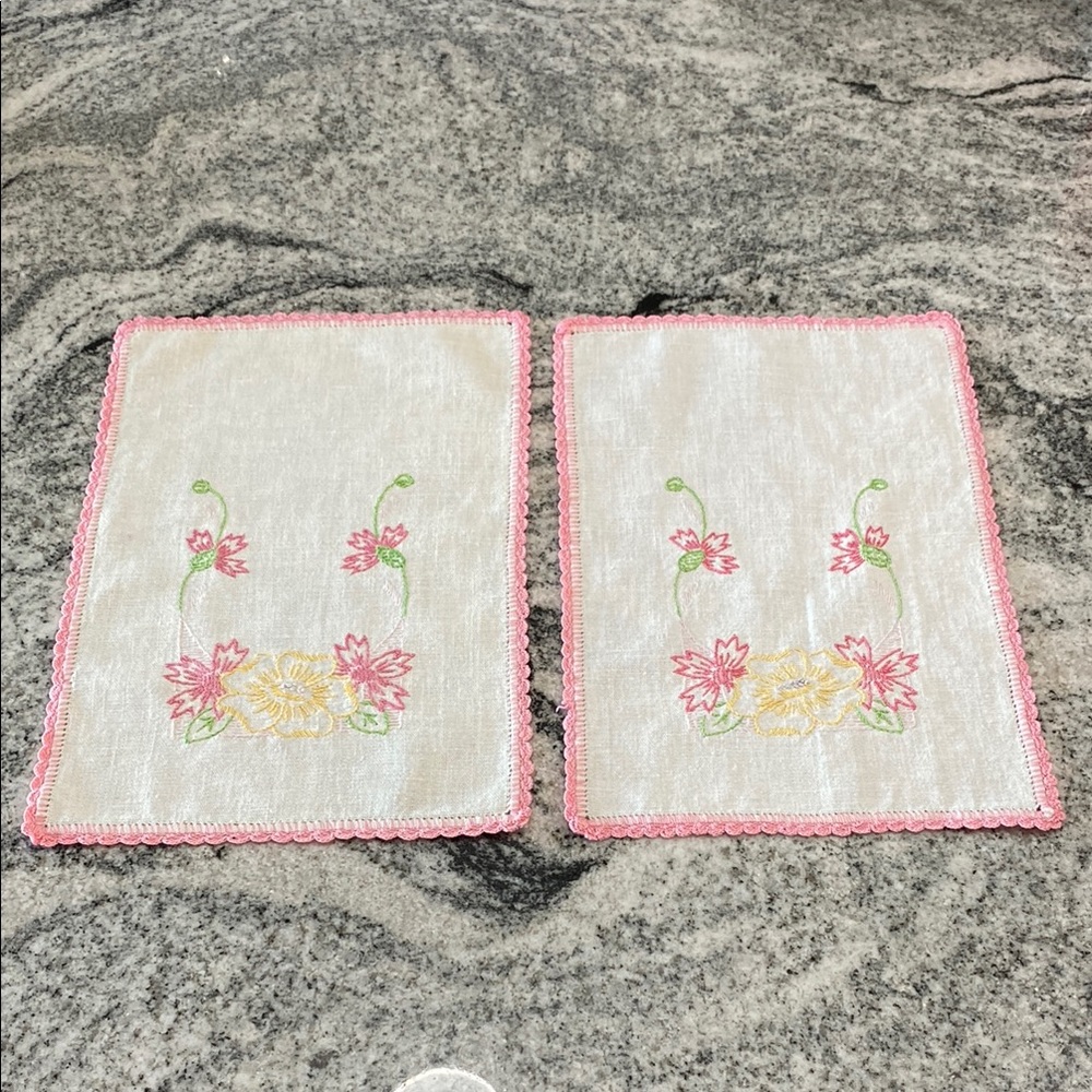 Vintage Floral Hand Embroidered & Crocheted Edge Doilies!